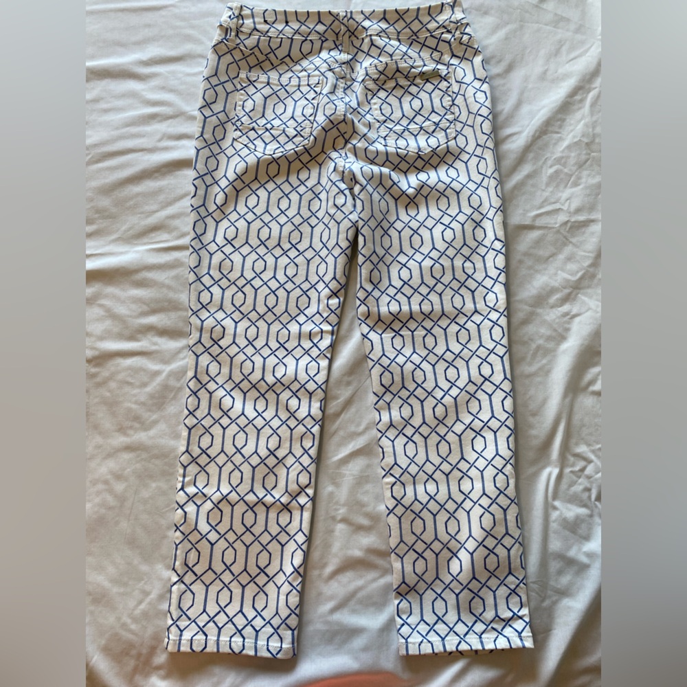 Chico’s Slimming Trellis Tile Girlfriend crop size 0 - Picture 6 of 12